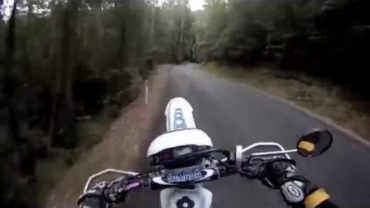 Test Run Hardcore Trail Motorbiking Through the Bush in Australia Ollie Zilles and Ylia Callan